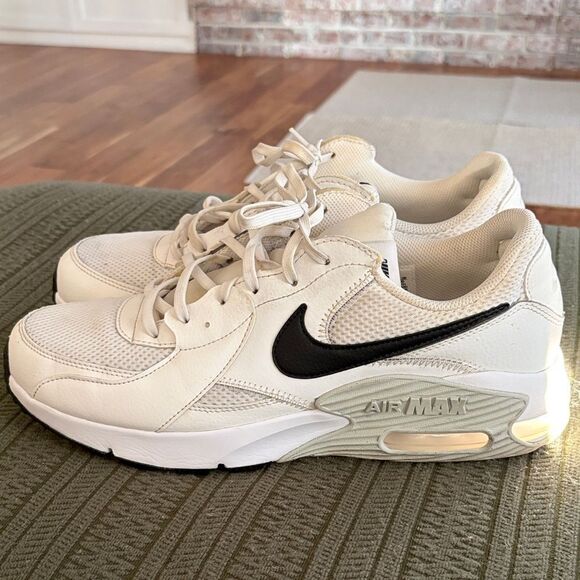 Men’s Nike White and Black Air Max Runner Sneakers